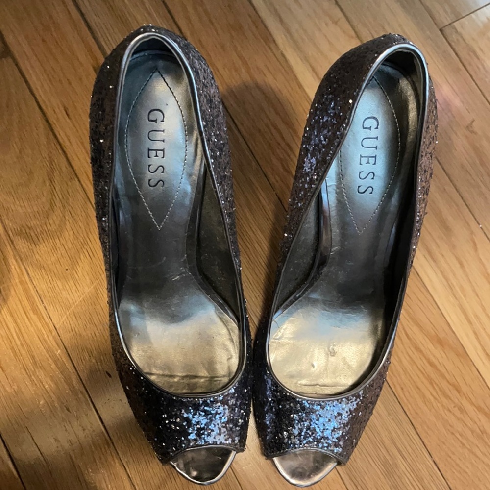 Guess silver/gray platform heels